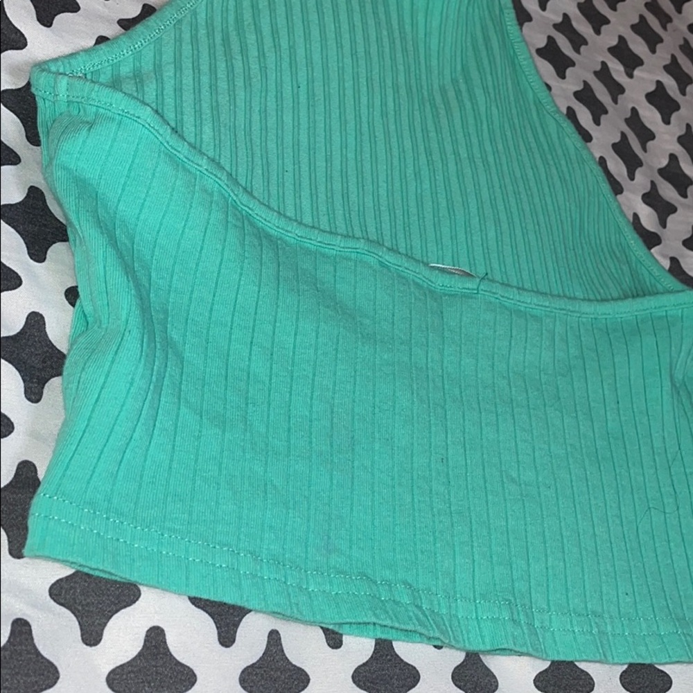 Crop top - Picture 3 of 3